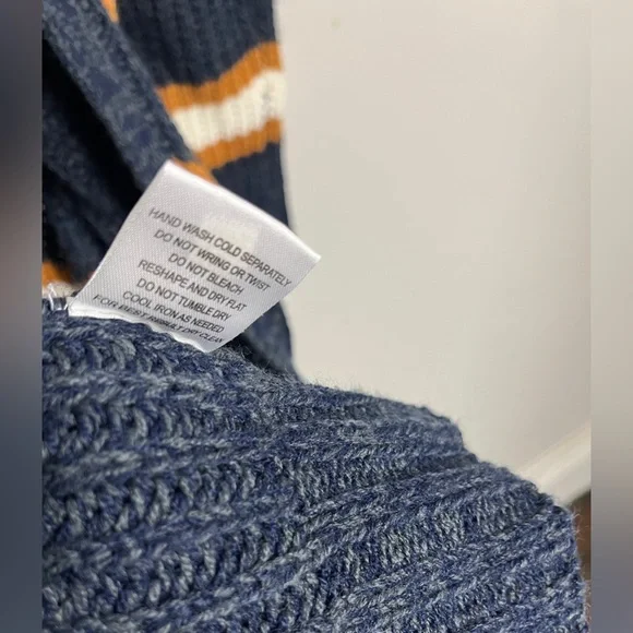 Pink Rose cardigan - Picture 5 of 9